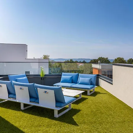 2 Bedroom Stunning Home In Peroj *